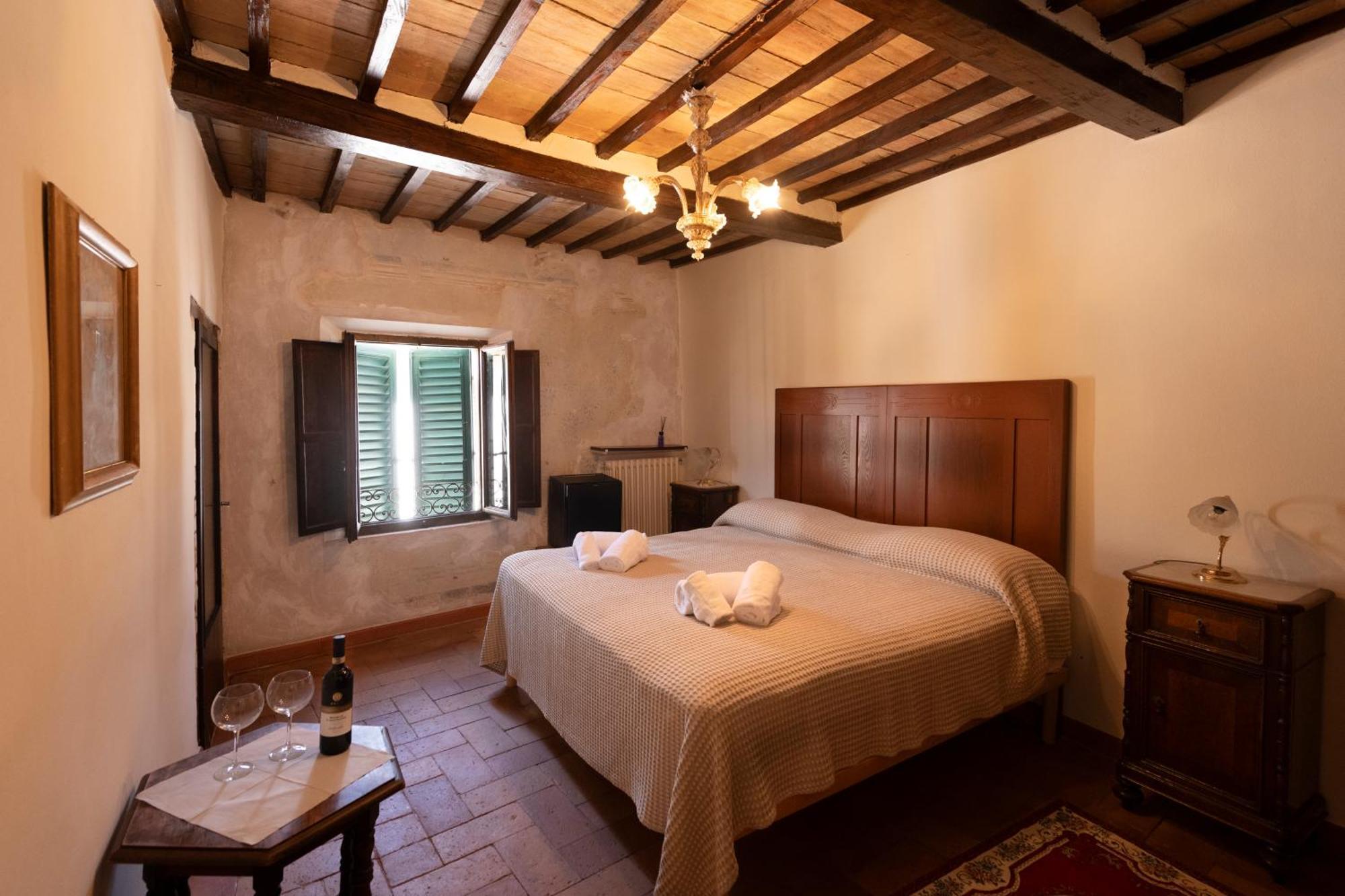 몬탈치노 Il Palazzo Del Cardinale B&B 외부 사진