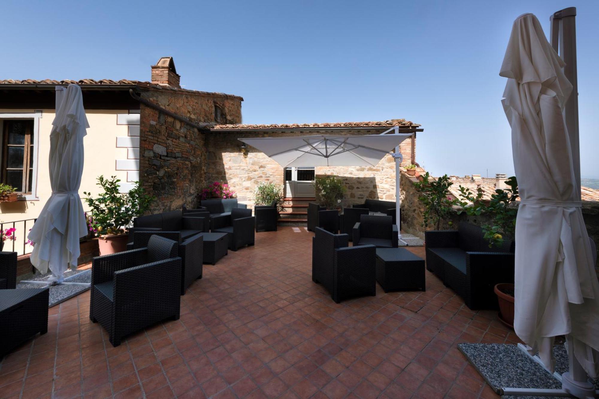 몬탈치노 Il Palazzo Del Cardinale B&B 외부 사진