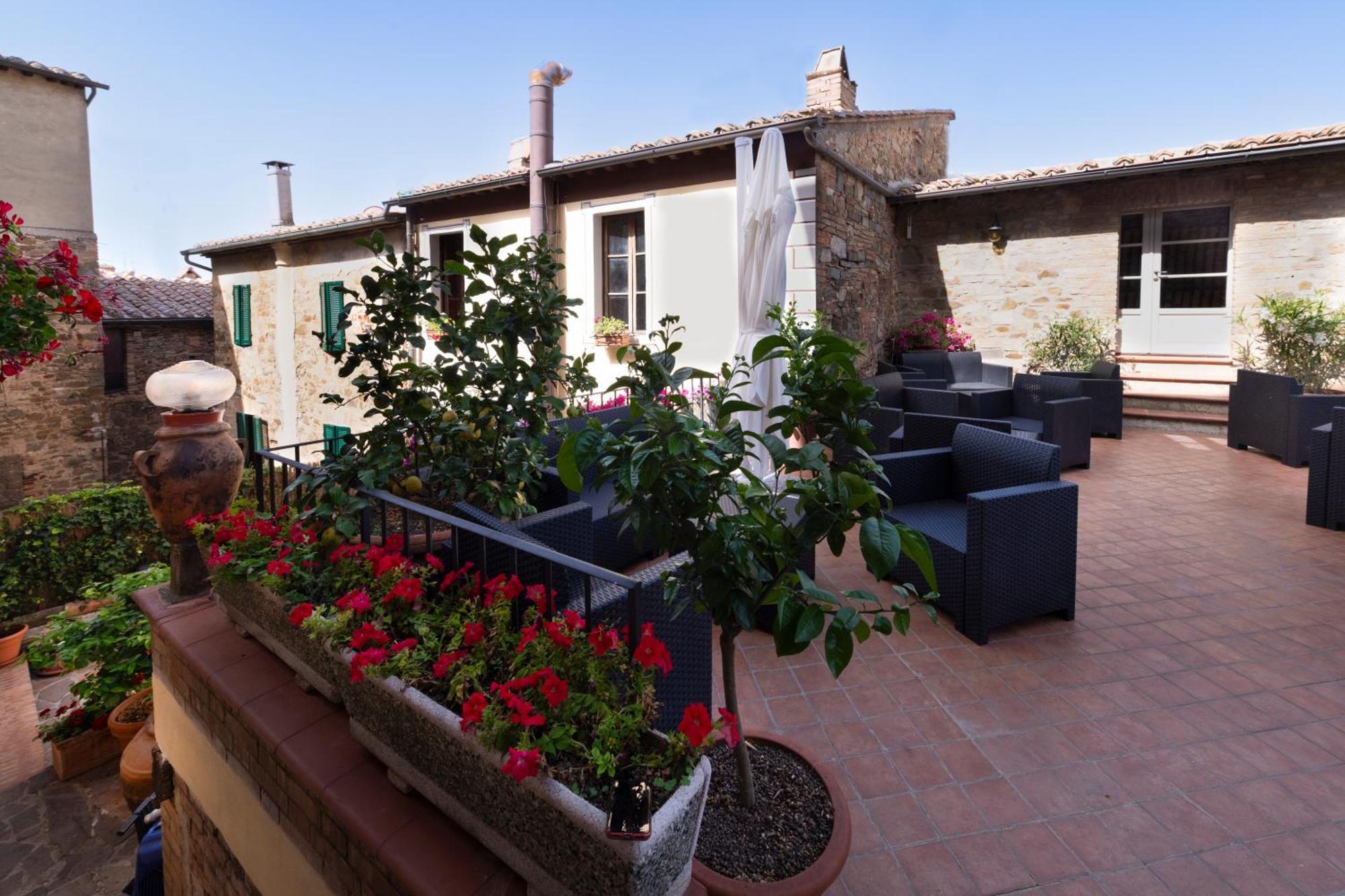 몬탈치노 Il Palazzo Del Cardinale B&B 외부 사진