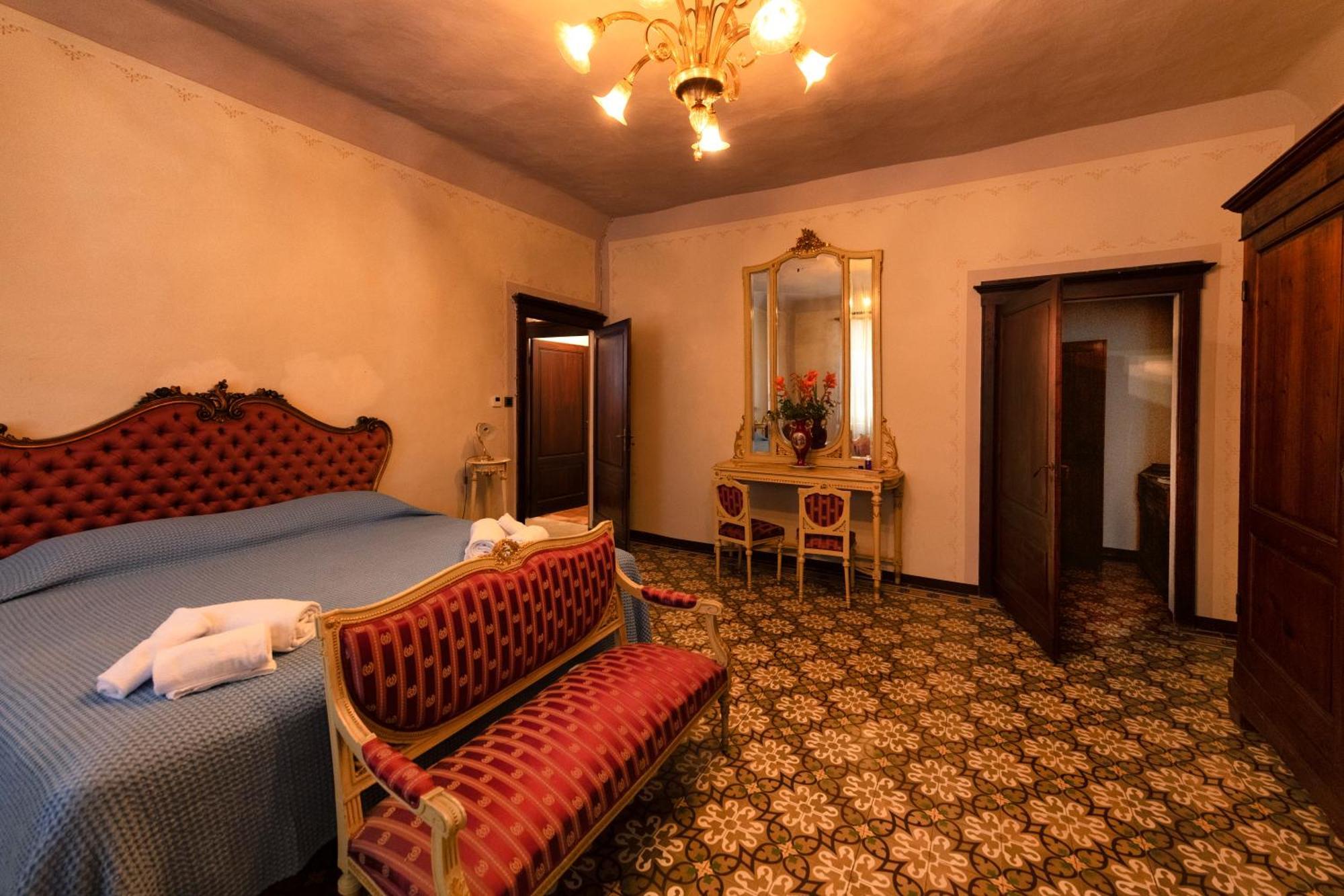몬탈치노 Il Palazzo Del Cardinale B&B 외부 사진