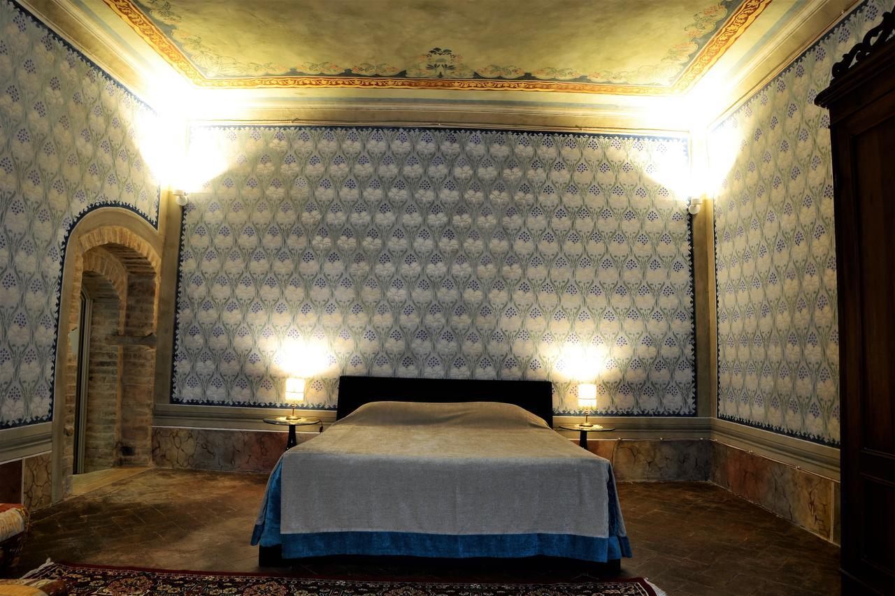 몬탈치노 Il Palazzo Del Cardinale B&B 객실 사진