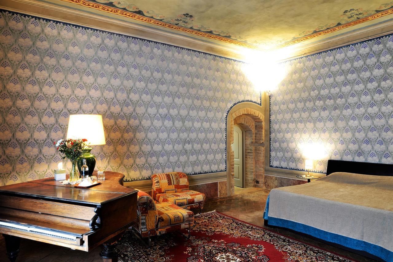 몬탈치노 Il Palazzo Del Cardinale B&B 객실 사진