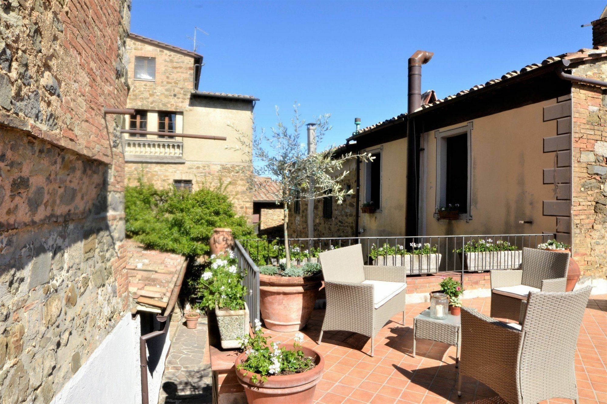 몬탈치노 Il Palazzo Del Cardinale B&B 외부 사진